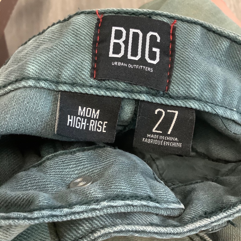 SALE! BDG High-Waisted Mom Jean Faded Denim - Picture 11 of 12